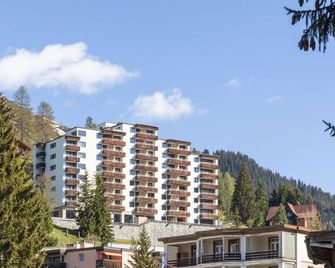 Apartment Guardaval - Utoring-11 by Interhome - Davos - Budova