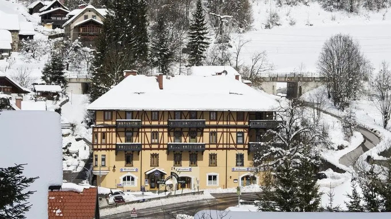 Hirschenhof Apartments