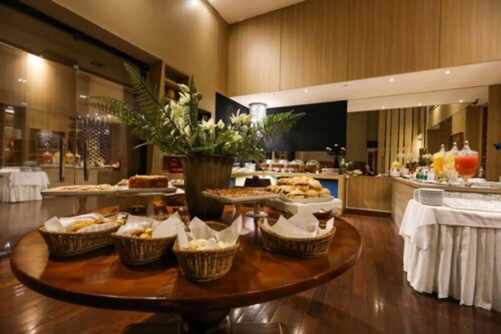 Nobile Suites Uberlândia - Uberlândia - Buffet