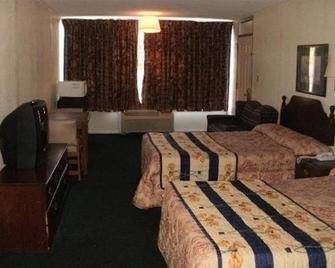 Holiday Motel - Whiteville - Bedroom