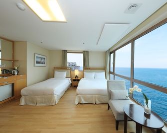 Ocean Suites Jeju Hotel - Jeju City