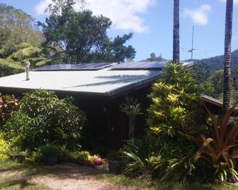 Daintree Holiday Homes - The Folly - Diwan - Outdoor view