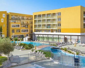 Hotel Garden Istra Plava Laguna - Umag - Building