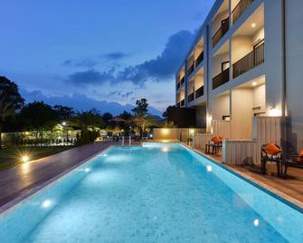 The Chill at Krabi Hotel - Krabi - Piscina