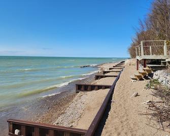 Waterfront Cottage with Private Beach Access - Newly Renovated! - Bayfield - Beach