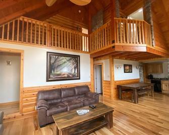 Barren River Cabins Near Mammoth Cave, Fire Pit, Pet Friendly, Bubbling Boulder! - Lucas - Sala de estar