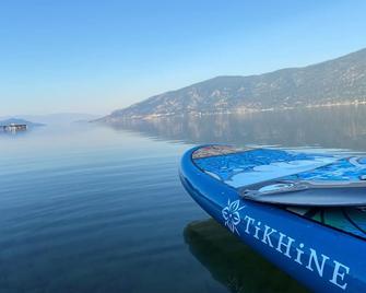 Beach cottage in OK Centre lakeside community…steps to the beach! - Lake Country - Басейн