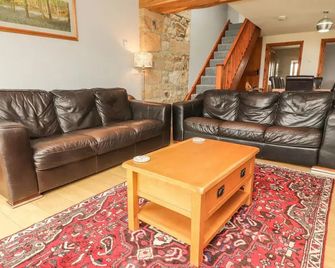 Ingleborough Barn - High Bentham - Living room