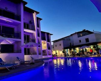 Royal Calisto Hotel - Sozopol - Piscina