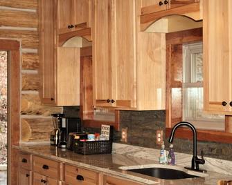 Cozy pine log cabin - Linden - Cocina