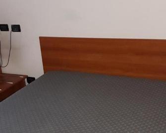 Adelphi Room & Breakfast - Ferrara - Habitación