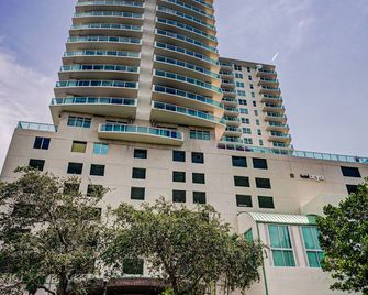 Coconut Grove 10th Floor Private Unit Pa - Miami - Edificio