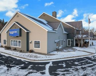 Country Inn Walker - Walker - Building