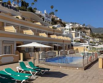 Apartamentos Nerja Bahia - Nerja - Uima-allas
