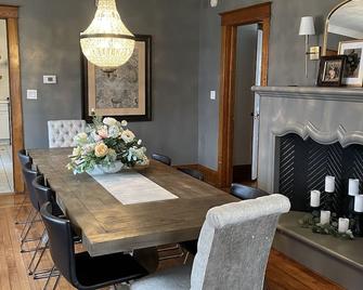 The Historic Brownstone Haus, A Downtown location for Unforgettable Gatherings - Frankenmuth