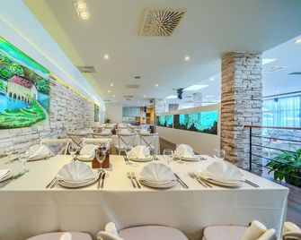 Hotel Alkar - Family Friendly Hotel with Pool in Sinj, Dalmatia - Sinj - Restaurante