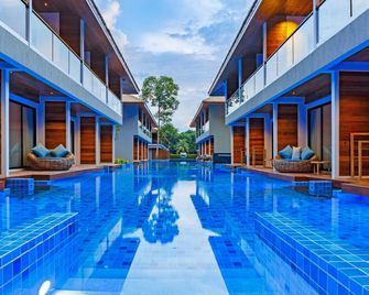 Akira Lipe Resort - Ko Lipe - Piscina
