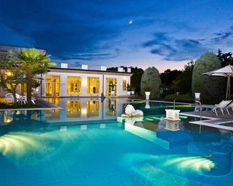 Bellavista Terme Resort & Spa - מונטגרוטו טרמה - בריכה