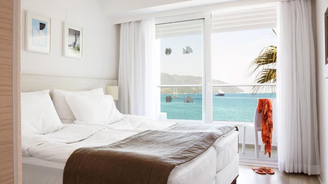 The Beachfront Hotel