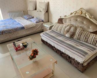 Linyi Love Apartment - Linyi - Bedroom