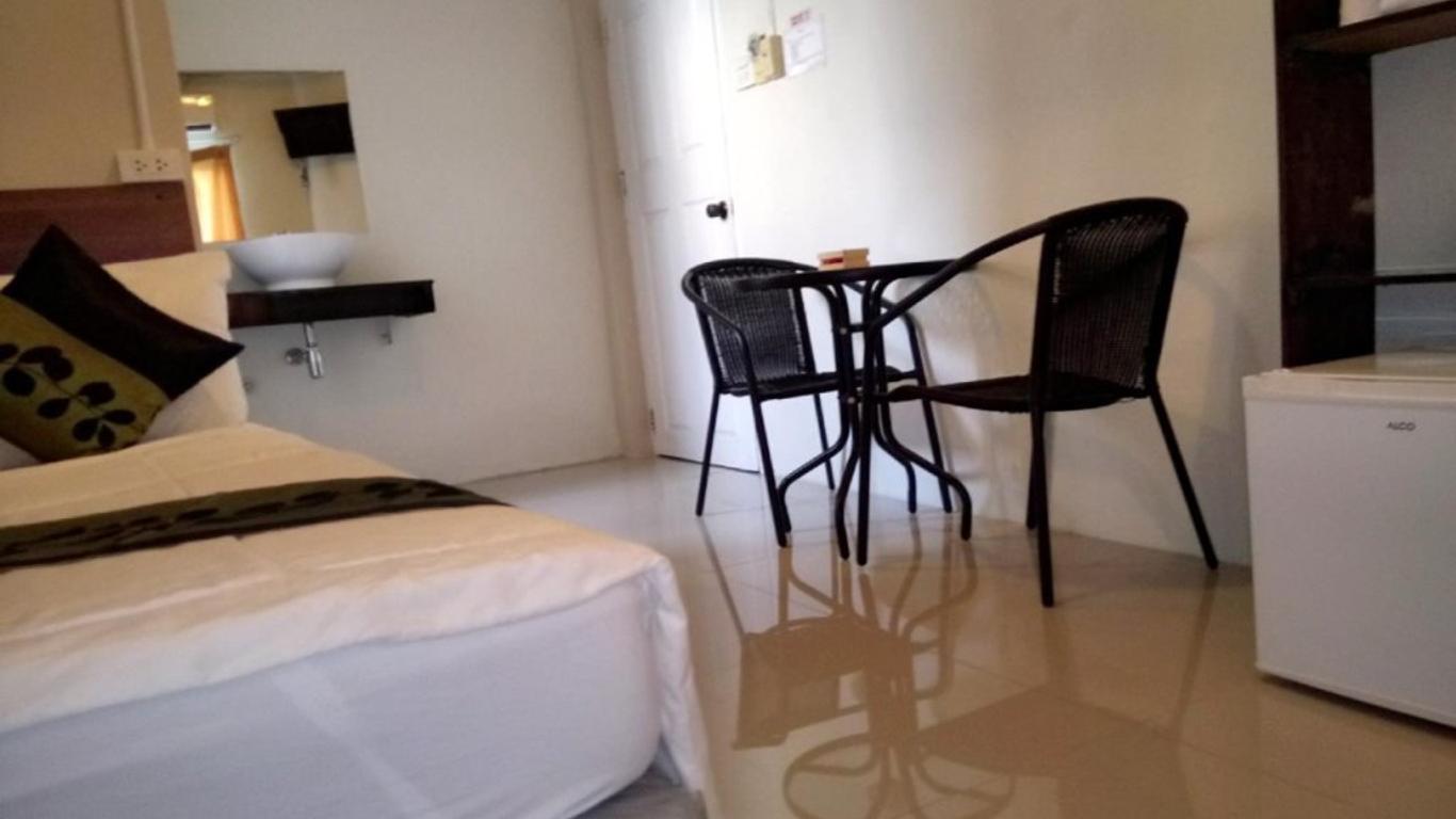 Khaosan Green House Hotel