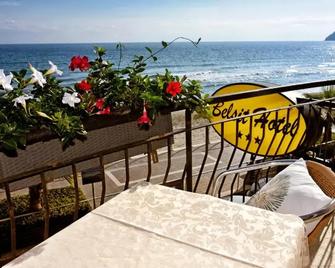Hotel Bel Sit - Алассіо - Балкон