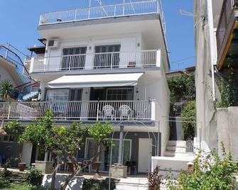 Seaside Villa - Néos Marmarás - Bygning