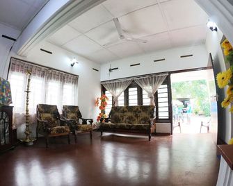 Shrinith's Place - Dodanduwa - Hikkaduwa - Sala de estar