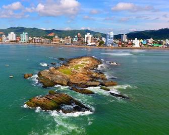 Beach house 30 minutes from Beto Carrero World Park - Navegantes - Bãi biển