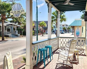 Inn On the Avenue - New Smyrna Beach - Patio