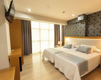 Hotel Montedobra - Torrelavega - Спальня