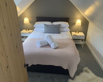 Heatherland Cottage - Portree - Schlafzimmer