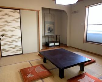 [Hidden Inn Limited To 5 Groups, Raku] There Is Al - Yamanashi - Їдальня