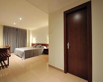 Hotel Els Noguers - Manresa - Bedroom