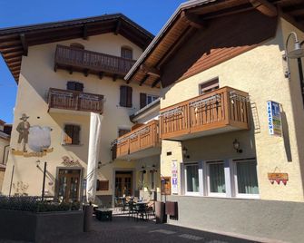 Albergo Alla Costa - Pieve di Ledro - Edificio