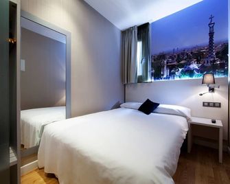 Hostal BCN Ramblas - Barcelona - Habitación