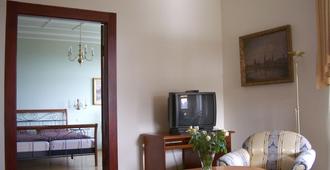 Hotel-Appartement-Villa Ulenburg - Dresden - Olohuone