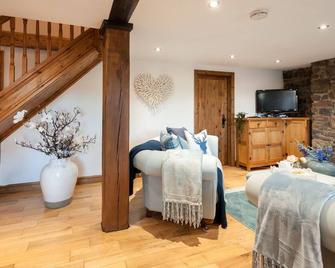 Brynygroes Cottage Ystradgynlais - Abercraf - Living room