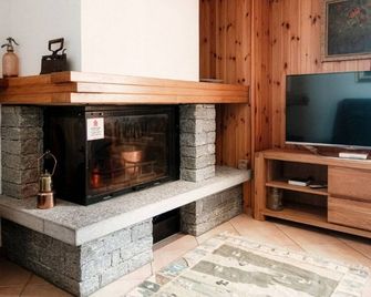 Chalet Nucleo 12 by Quokka 360 - Alpine Base for Bouldering Adventures in Leventina - Faido