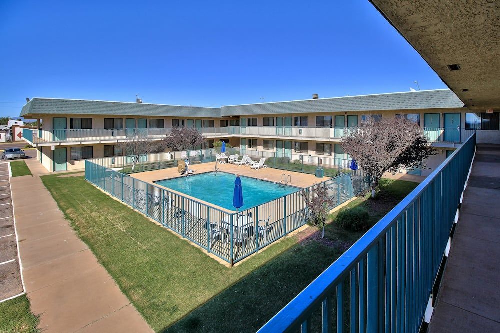 Other view of Motel 6 Douglas