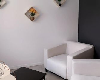 Chez Serge le N° 105, parking gratuit, 2 pers - Nœux-les-Mines