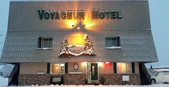 Love Hotels Voyageur by OYO at International Falls Mn - International Falls - Building