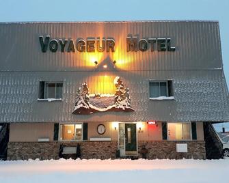 Love Hotels Voyageur by OYO at International Falls Mn - International Falls - Building