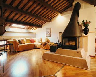 Attico Baggio - Bassano del Grappa - Wohnzimmer