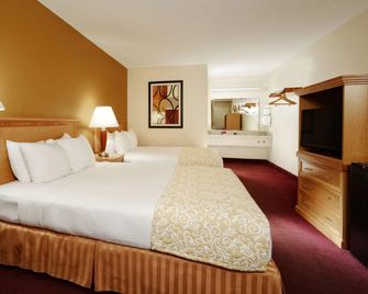 Whispering Hills Inn - Branson