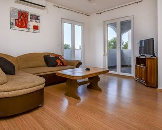 Apartments Juro - Rogoznica - Wohnzimmer