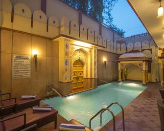 Umaid Mahal - A Heritage Style Boutique Hotel - Jaipur - Piscine