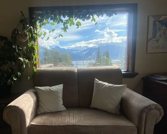 A Swan Nest Inn - Seward - Sala de estar