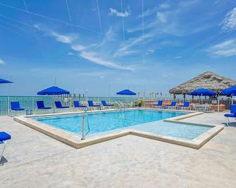 Glunz Ocean Beach Hotel & Resort - Key Colony Beach - Piscina