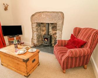 The Stopping Point- Exceptional Cumbrian Cottage - Cartmel - Living room